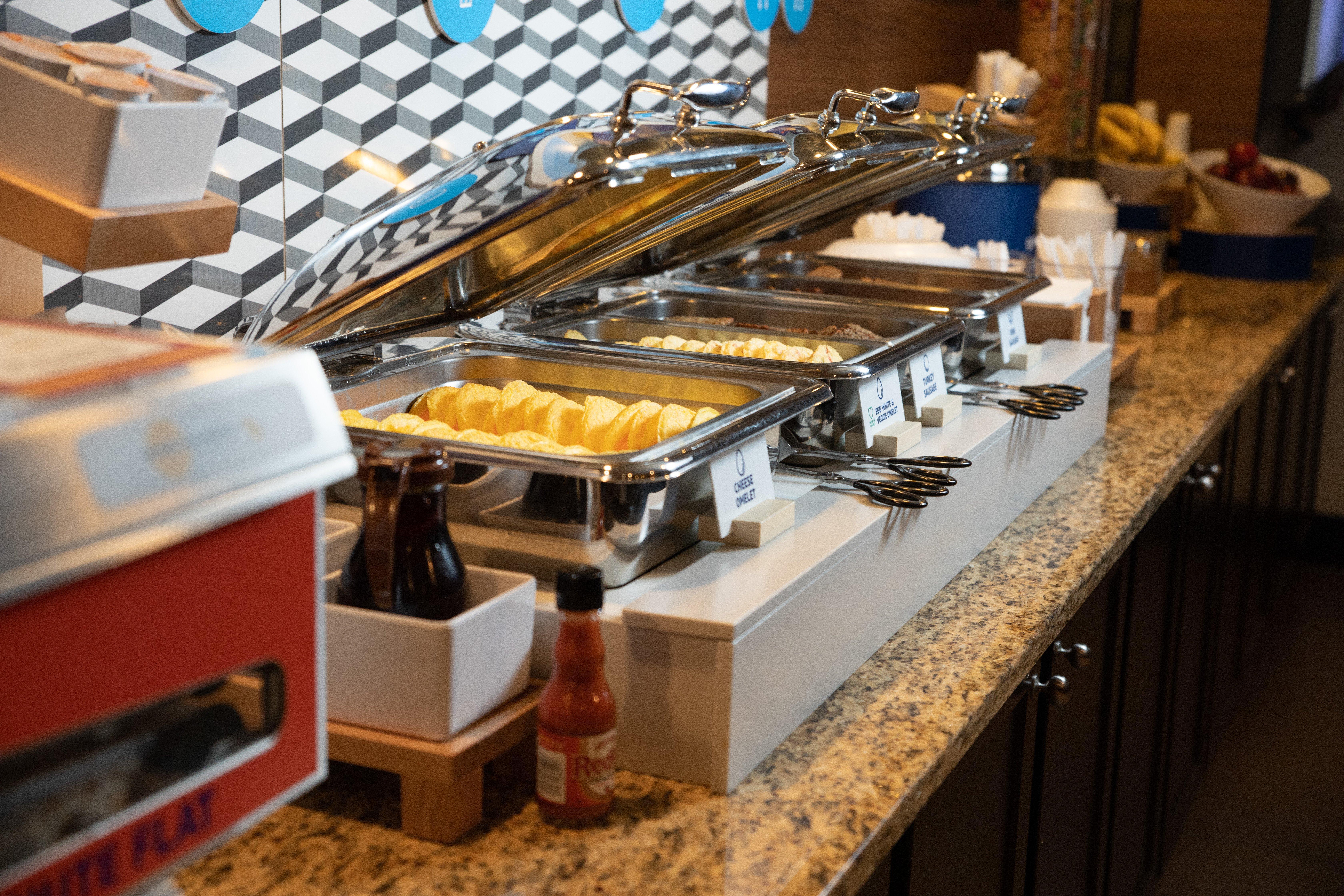 Holiday Inn Express Bloomington West By Ihg Extérieur photo