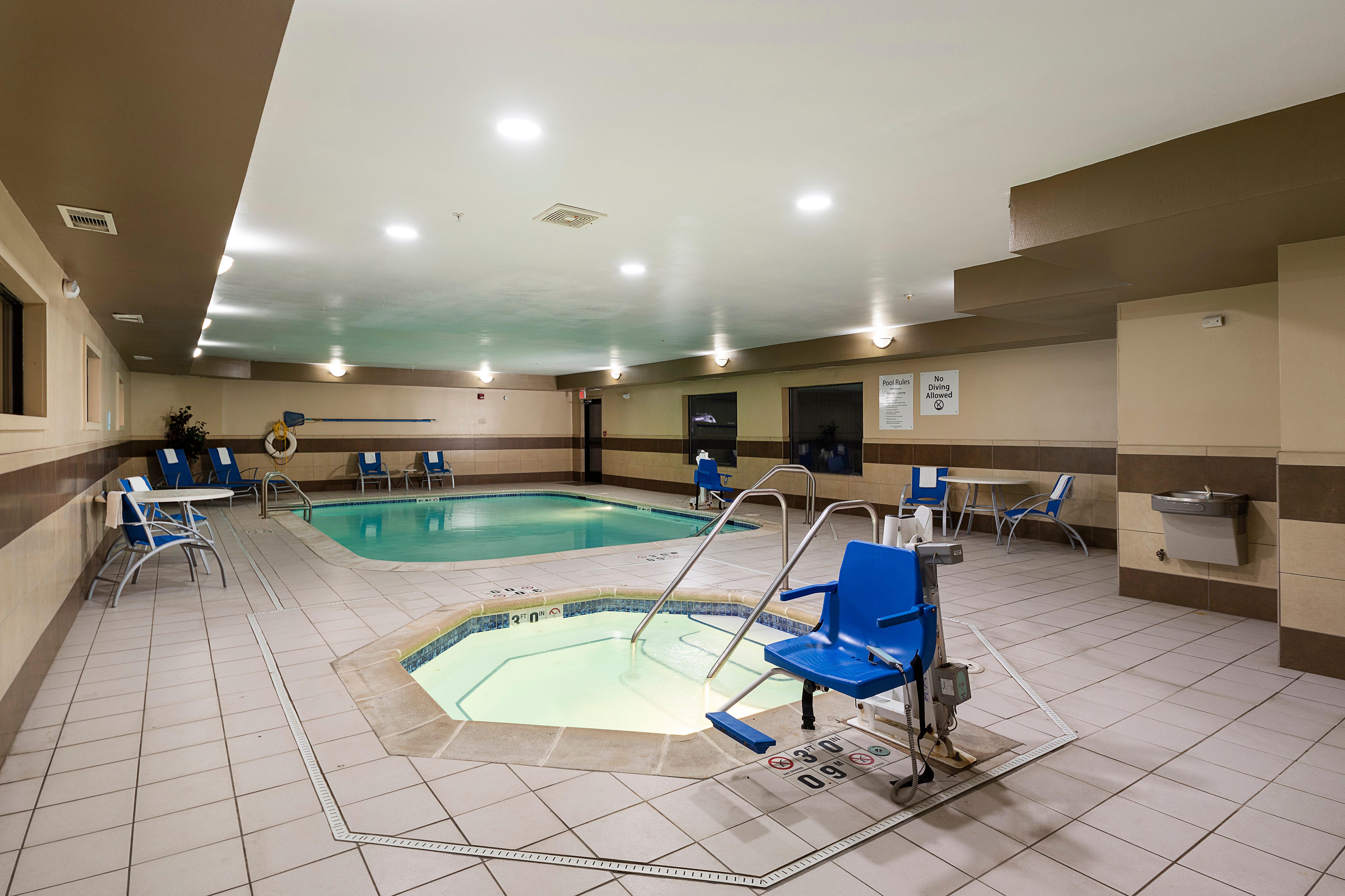 Holiday Inn Express Bloomington West By Ihg Extérieur photo