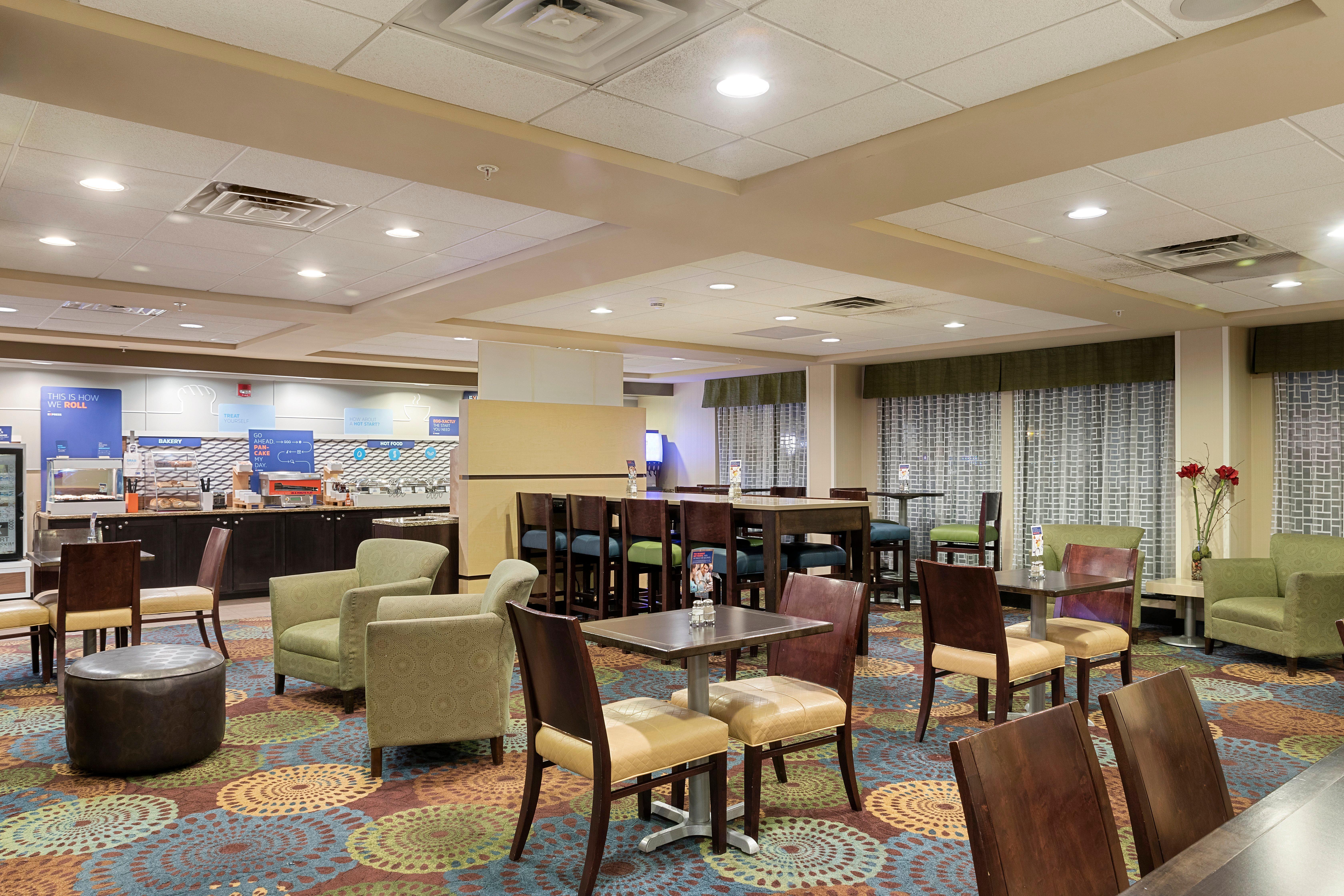 Holiday Inn Express Bloomington West By Ihg Extérieur photo